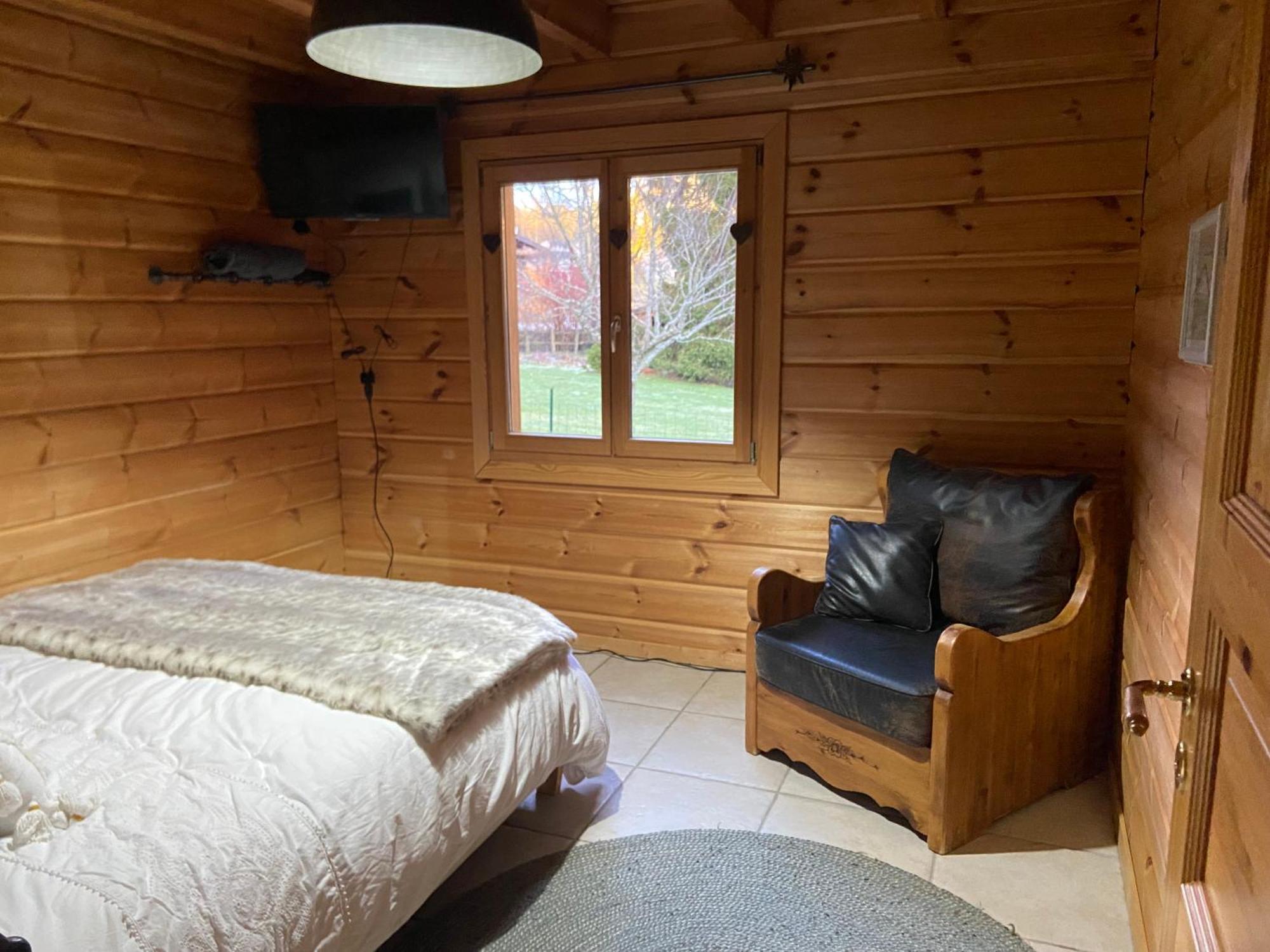 Les Savagnieres - Chambre Chez L Habitant Saint-Imier Bagian luar foto